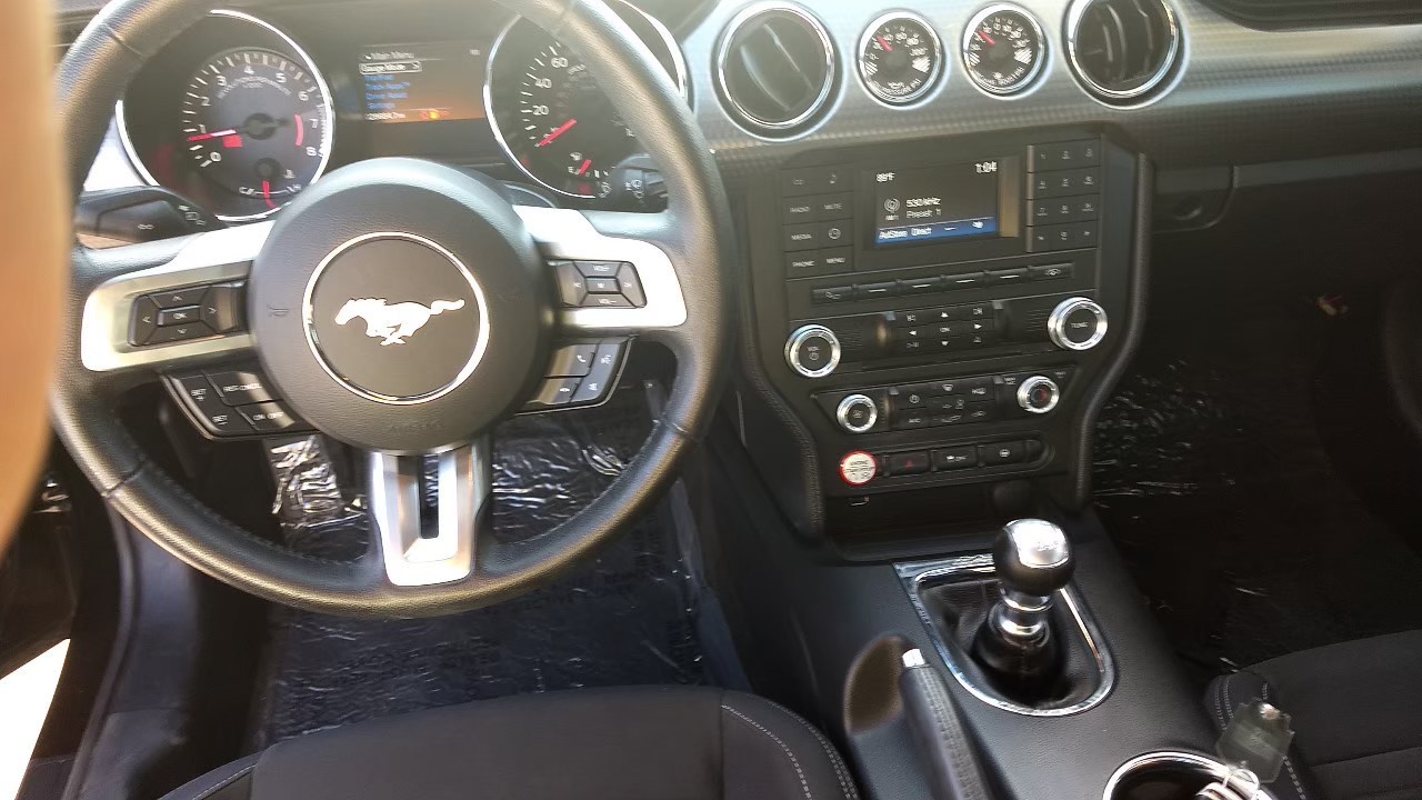 台灣進口車價格高得驚人,更不用說要買到美國才有的手排肌肉車福特野馬跑車,在台灣幾乎不可能找到符合他喜好的規格。 Ship2TW服務張先生的同事是Candy小姐,首先Candy小姐分享了幾個美國買車運回台灣如何省錢的方式-節省台灣關稅及車輛測試費用,其中測試費用可以節省高達80%,透過Car2TW代辦協助完成才發現原來國外買車運回台灣真的划算! 台灣進口車價格高得驚人,更不用說要買到美國才有的手排肌肉車福特野馬跑車,在台灣幾乎不可能找到符合他喜好的規格。 Ship2TW服務張先生的同事是Candy小姐,首先Candy小姐分享了幾個美國買車運回台灣如何省錢的方式-節省台灣關稅及車輛測試費用,其中測試費用可以節省高達80%,透過Car2TW代辦協助完成才發現原來國外買車運回台灣真的划算!