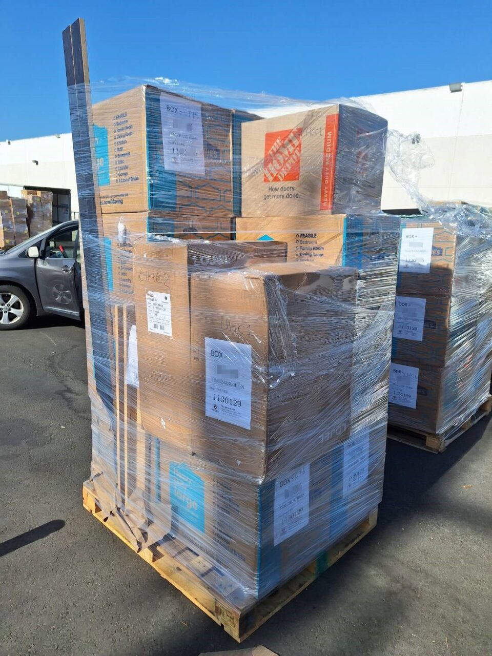 20 呎/40 呎貨櫃費用全美最具競爭力,國際搬家的最大成本就是海運貨櫃報價,而 Ship2TW 以大量出貨量與長期合作航商能給出最優惠價格;台灣人經營,語言文化完全零障礙,從美國取貨 → 出口 → 海運 → 台灣清關 → 送貨上樓,全由台灣團隊接手。 Ship To Taiwan(Ship2TW) 集團提供海運搬家跨國寄大件行李的一條龍服務,有任何空運海運寄東西問題歡迎點擊此連結聯絡ShipToTaiwan/Ship2TW海運公司。 20 呎/40 呎貨櫃費用全美最具競爭力,國際搬家的最大成本就是海運貨櫃報價,而 Ship2TW 以大量出貨量與長期合作航商能給出最優惠價格;台灣人經營,語言文化完全零障礙,從美國取貨 → 出口 → 海運 → 台灣清關 → 送貨上樓,全由台灣團隊接手。 Ship To Taiwan(Ship2TW) 集團提供海運搬家跨國寄大件行李的一條龍服務,有任何空運海運寄東西問題歡迎點擊此連結聯絡ShipToTaiwan/Ship2TW海運公司。